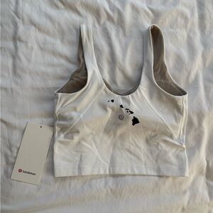 NWT Lululemon White Align Top Hawaii
Islands Edition size 4